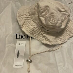 jacquemus bucket hat